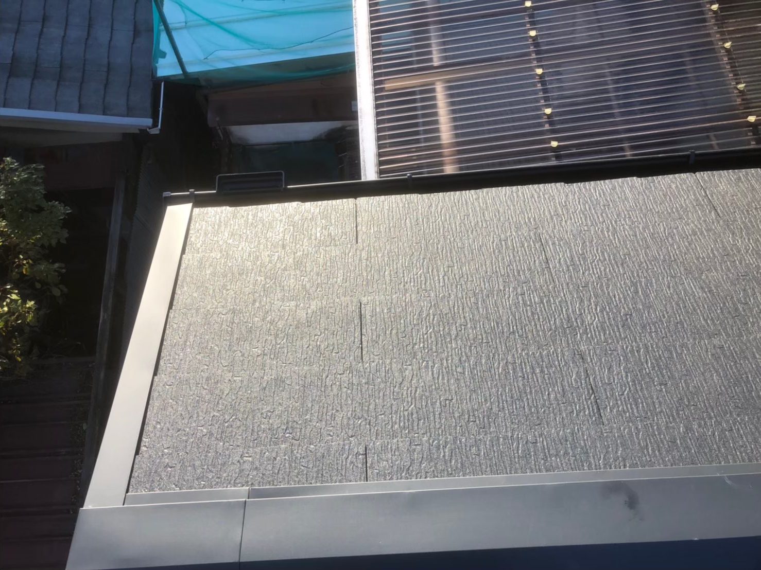 コロニアルクァッドにて屋根の仕上げ